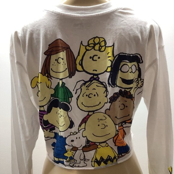 Peanuts Size Large Long Sleeve Cropped White T-Shirt Preloved - Picture 2 of 6